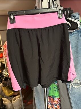 tek gear Black and Pink Athletic Shorts